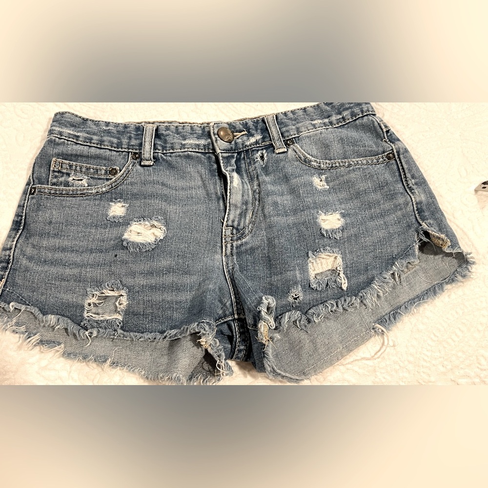 Free People Distressed Denim Cut-off Shorts Blue Size 25 low rise